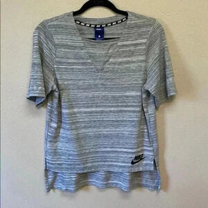 NIKE Women’s T-Shirt